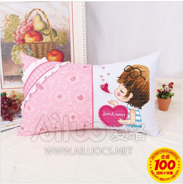Tranh thêu áo gối Love & Sweet